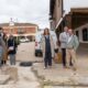Visita de autoridades a las obras de la plaza en Sotobañado