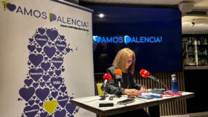 Maribel Contreras durante una comparecencia de Vamos Palencia