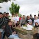 Grupo de jóvenes disfrutando en la celebración del Voto Villa en Astudillo