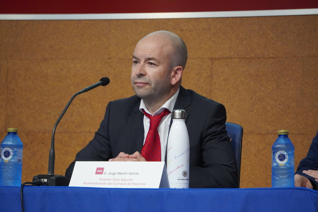 D. Jorge Martín García en la graduación de Relaciones Laborales en Palencia