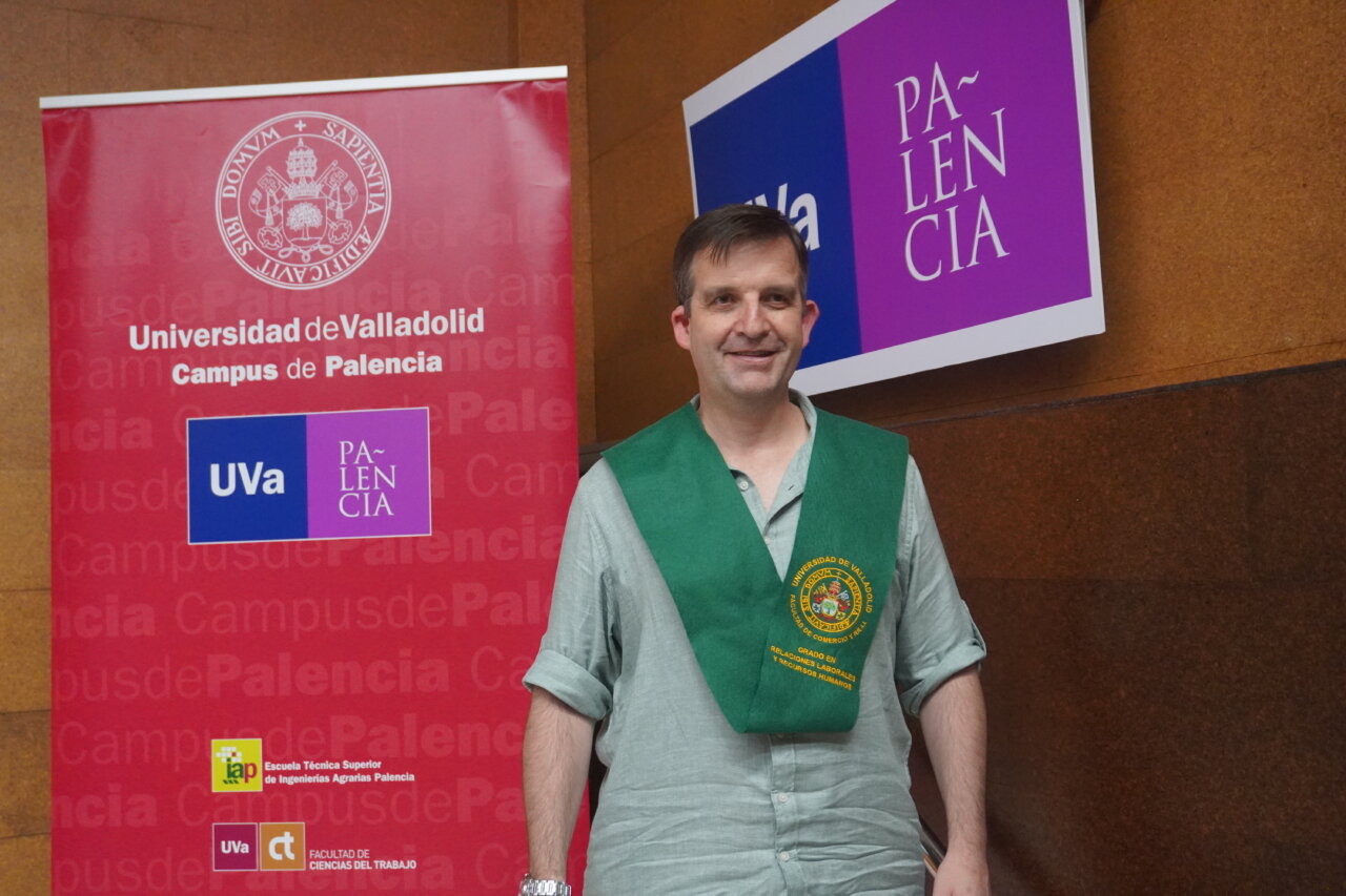 Graduación de estudiantes en Relaciones Laborales y Recursos Humanos en Palencia