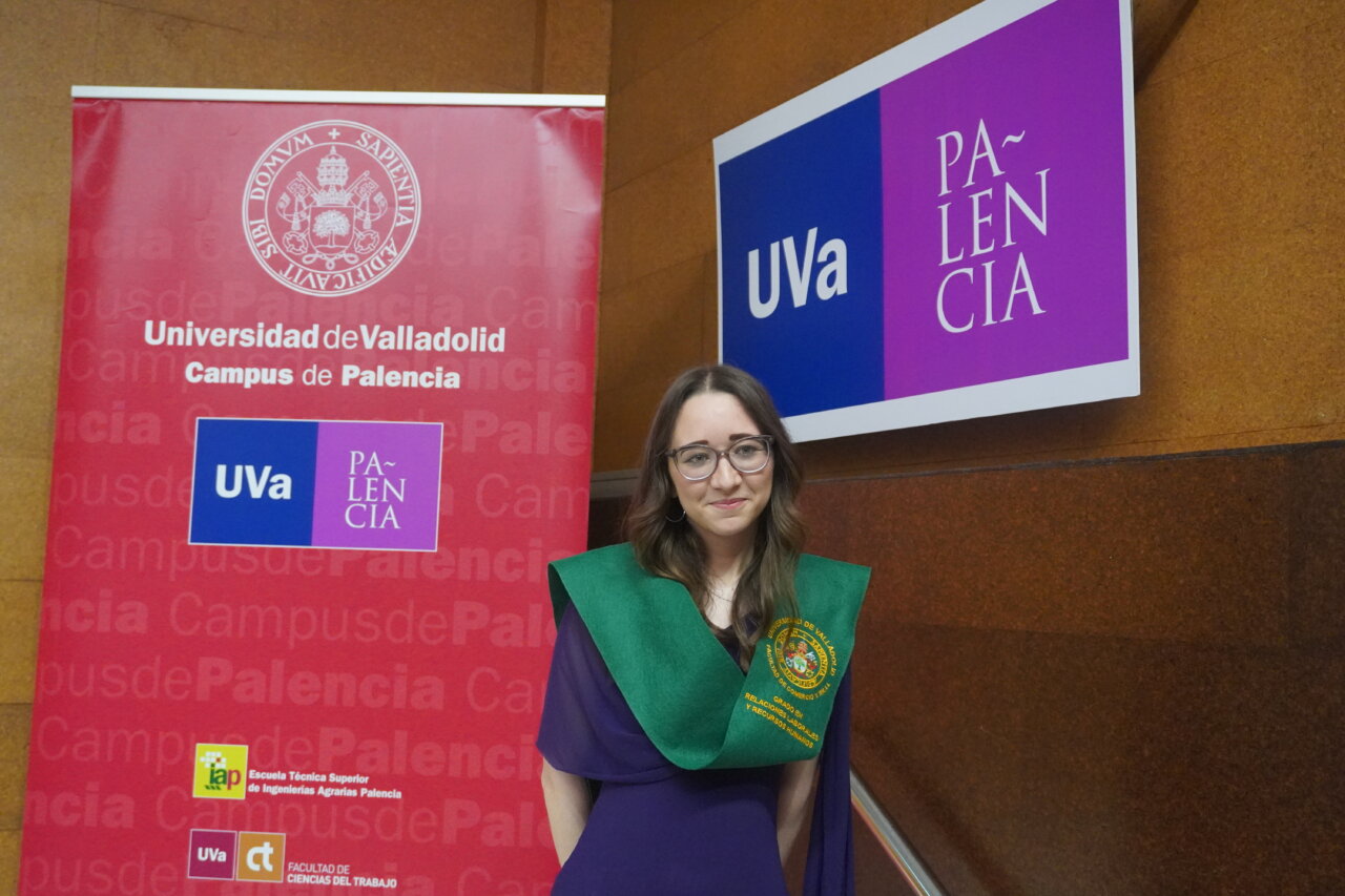 Estudiante graduada en Relaciones Laborales en el campus de Palencia