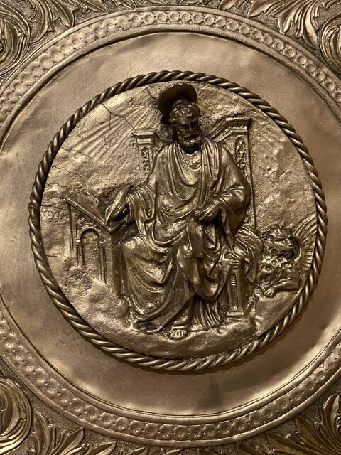 Detalle del retablo del altar mayor de San Isidro en Dueñas