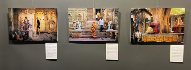Fotografía de la exposición Bharat de Tino González en el Museo de Palencia