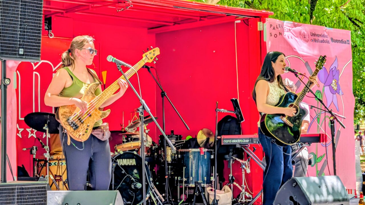 Músicas en vivo durante el Vermú sonoro en Palencia Sonora