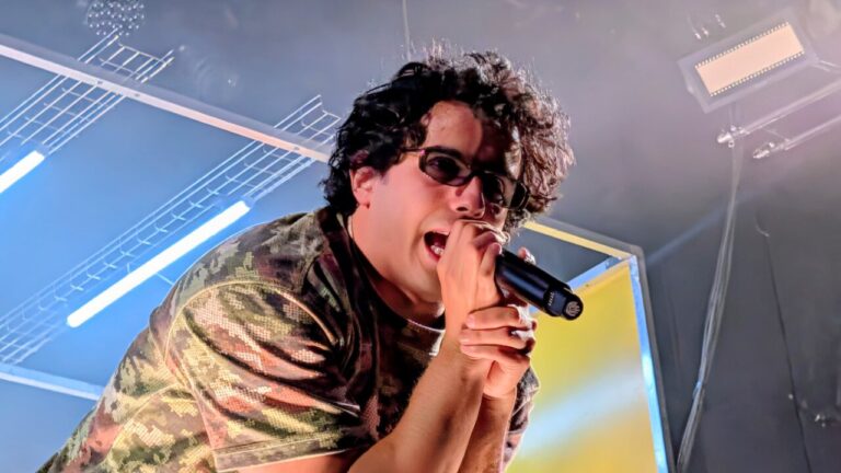 Cantante en el festival Palencia Sonora en El Sotillo