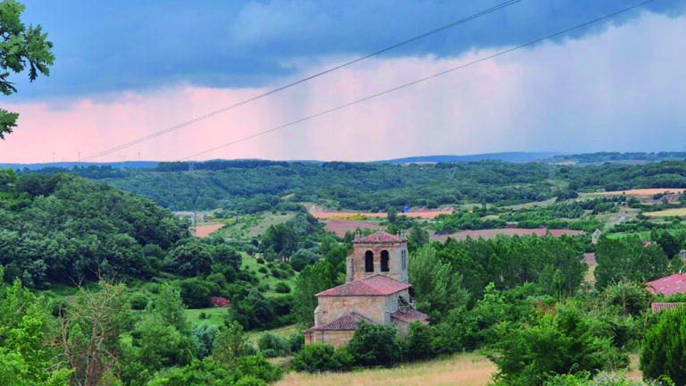Vista panorámica del pueblo de Canduela en Palencia