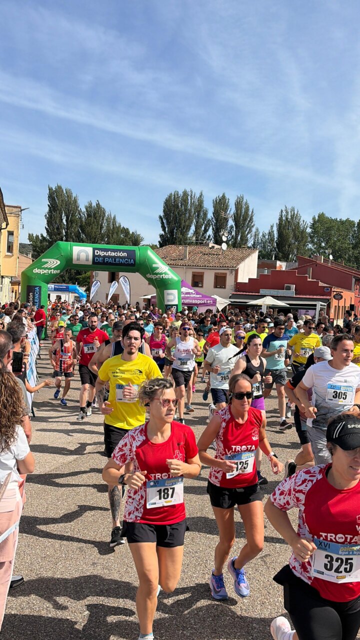 Atletas corriendo en el circuito Palencia Legua a Legua