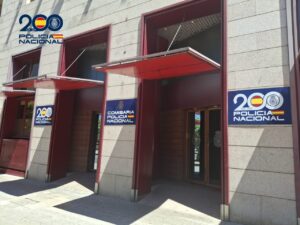 Entrada de la Comisaría de Policía Nacional en Palencia