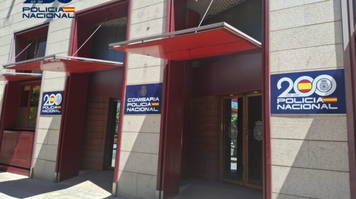 Entrada de la Comisaría de Policía Nacional en Palencia