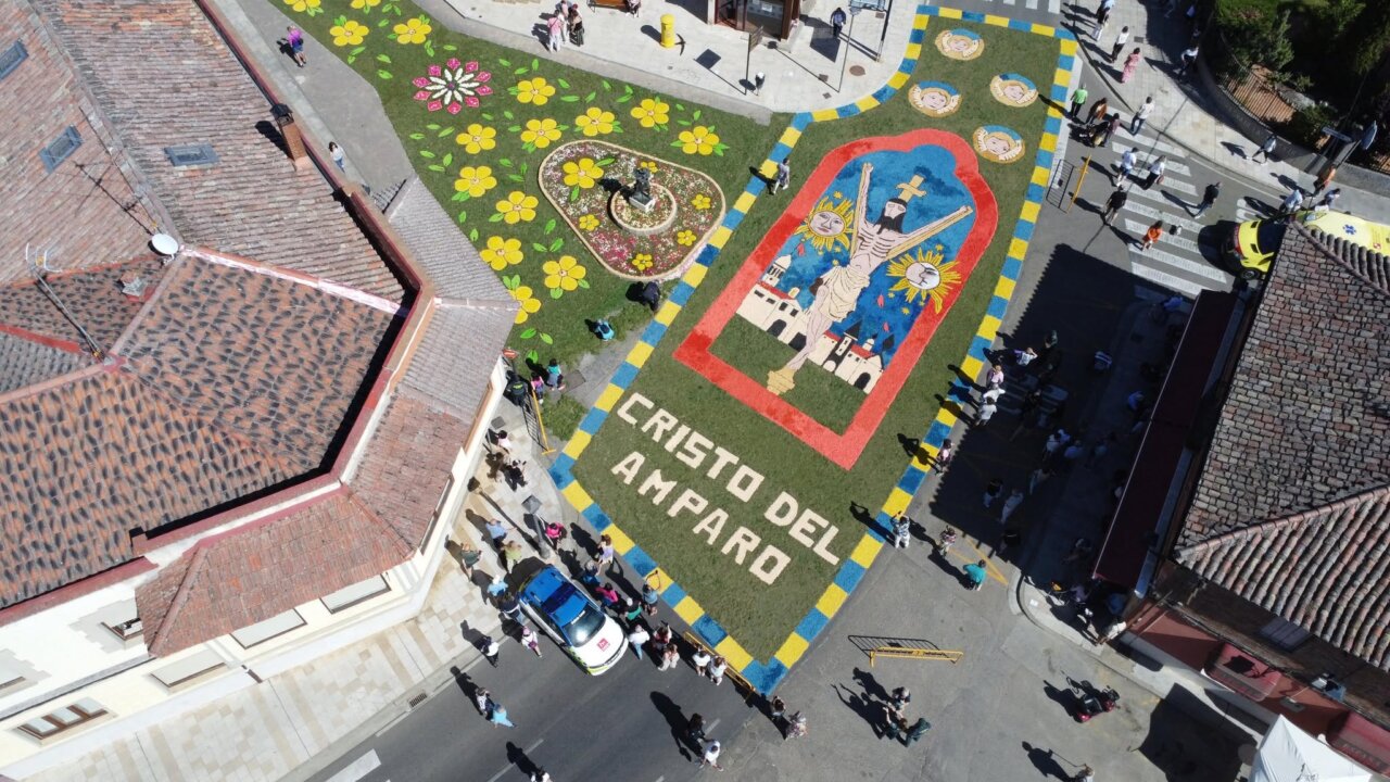 Alfombras florales en el Corpus Christi en Carrión de los Condes