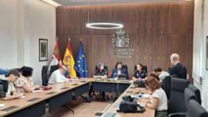 Rueda de prensa sobre agresiones homófobas en Palencia con autoridades presentes