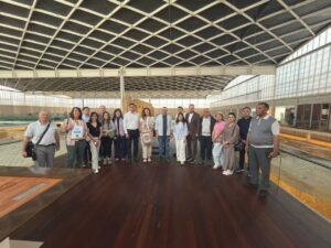 Grupo de personas en un evento sobre bioeconomía forestal en Palencia