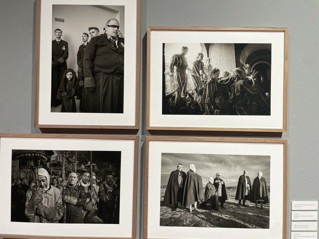 Fotografías en blanco y negro de la exposición Hispania Sacra de Carmenchu Alemán