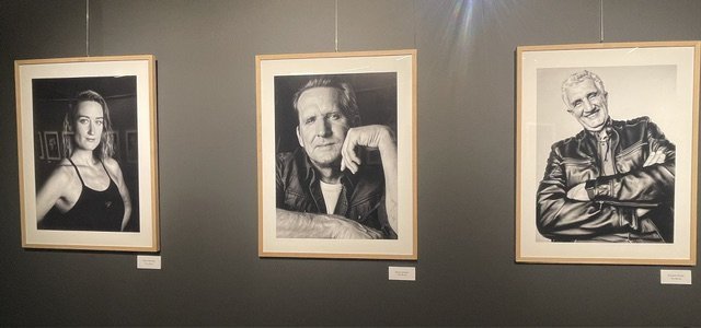 Retratos en blanco y negro de la exposición de Pepe Castro en el Museo de Palencia