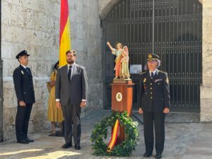 Acto de homenaje a víctimas del terrorismo en Palencia con policías presentes