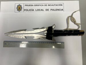 Arma blanca intervenida por la Policía Local de Palencia