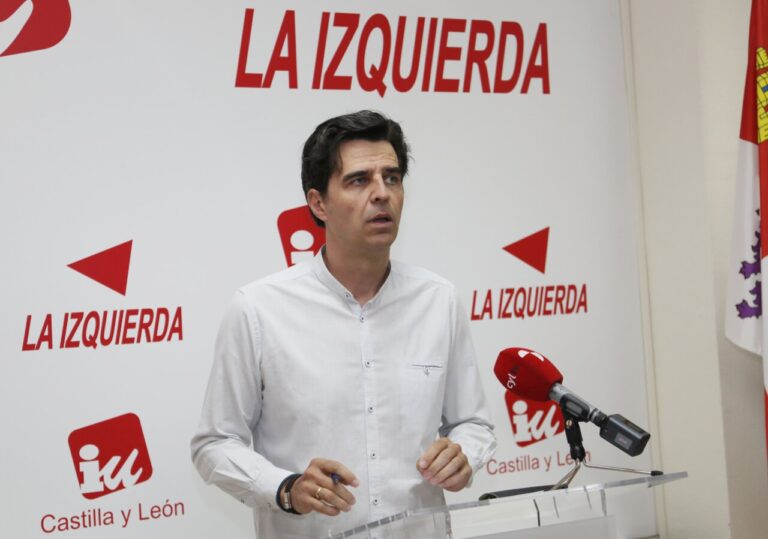 Gascón de IU criticando el pacto entre PP y Vox en Castilla y León
