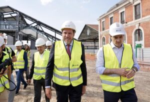 Funcionarios en obra de la estación de trenes en Valladolid