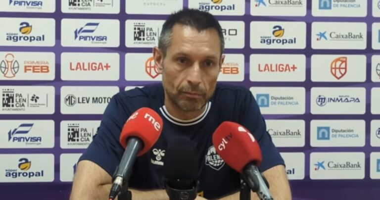 Entrenador Lezkano en rueda de prensa antes de la F4