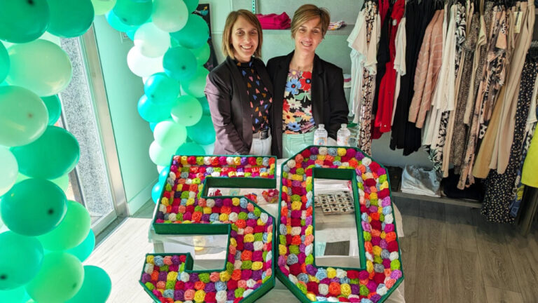 Lourdes y Reyes celebran el 50 aniversario de Los Tres Hermanos en Aguilar de Campoo