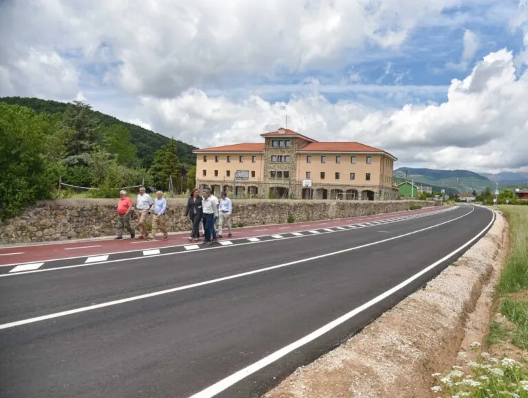 Inauguración del nuevo carril bici y senda peatonal entre Cervera de Pisuerga y Arbejal