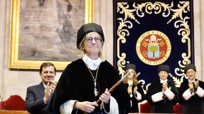 Pilar Garcés durante su asunción como rectora de la UVa