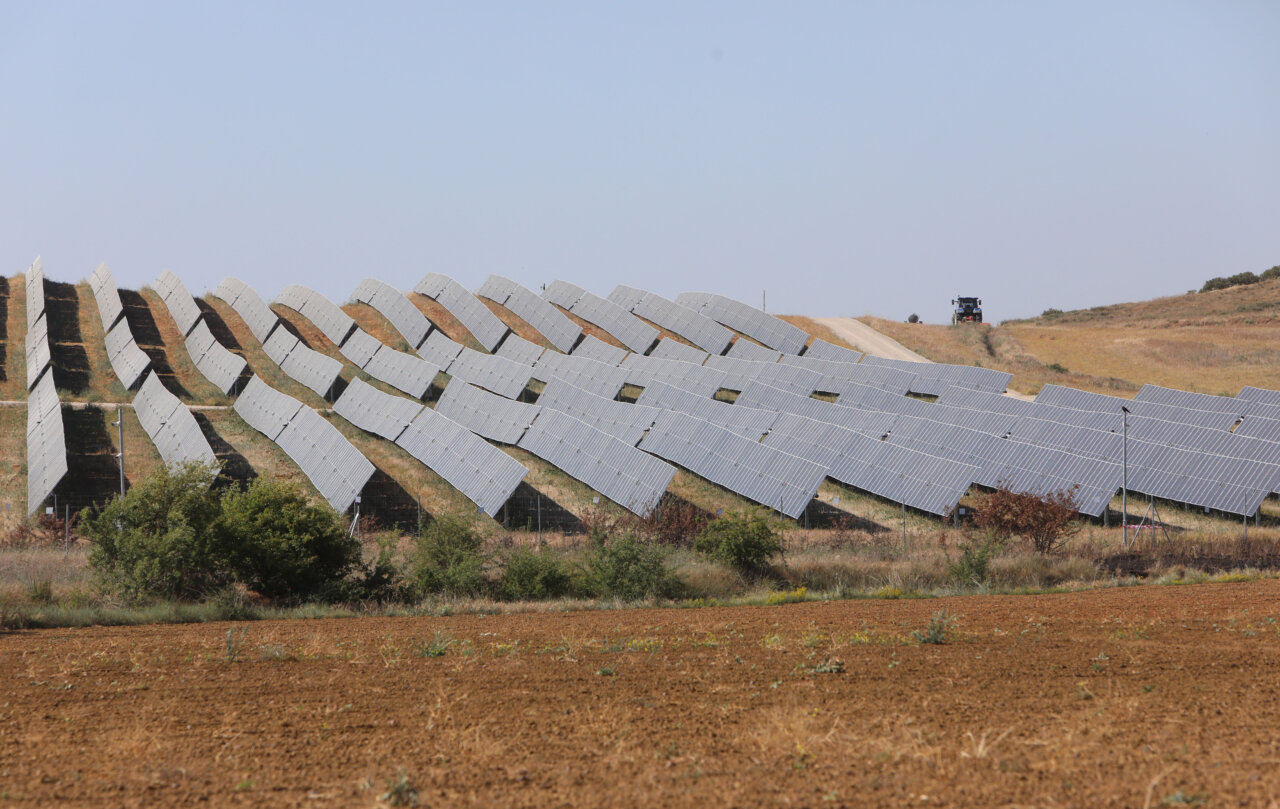 Vista de la planta fotovoltaica Adelfa Solar en Paredes de Nava