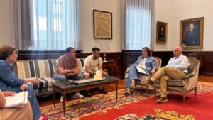 Reunión de la Diputación con representantes de Villalaco sobre abastecimiento de agua