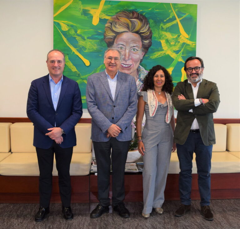 Visita del presidente de AECOC a Galletas Gullón en Aguilar de Campoo