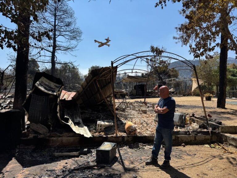 Propietario de camping en Ávila frente a la destrucción tras incendio
