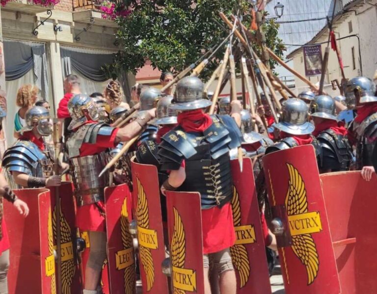 Recreación histórica del Mercado Romano en Saldaña con soldados romanos