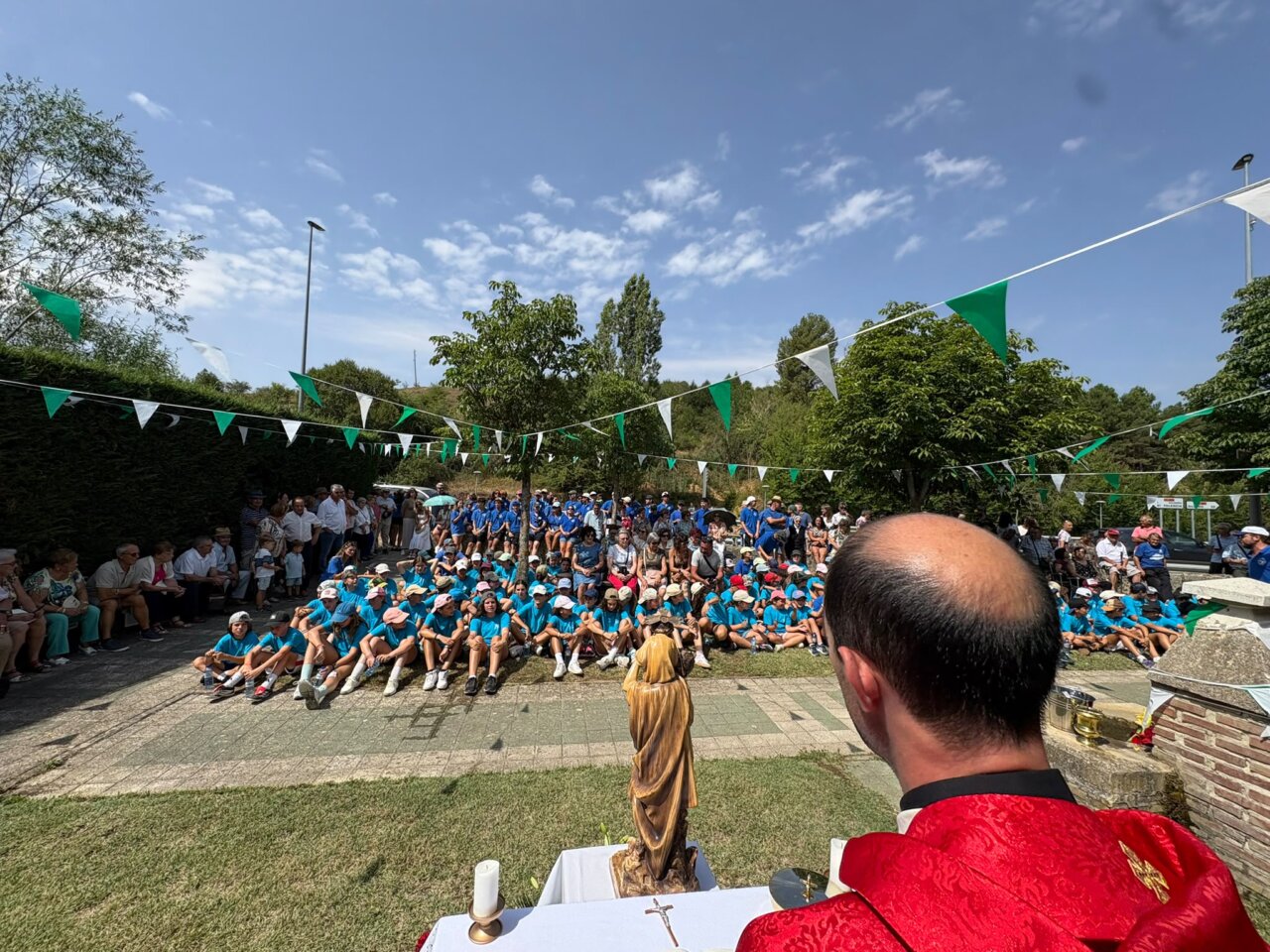 Celebración de las fiestas de San Cristóbal en Saldaña con multitud de asistentes