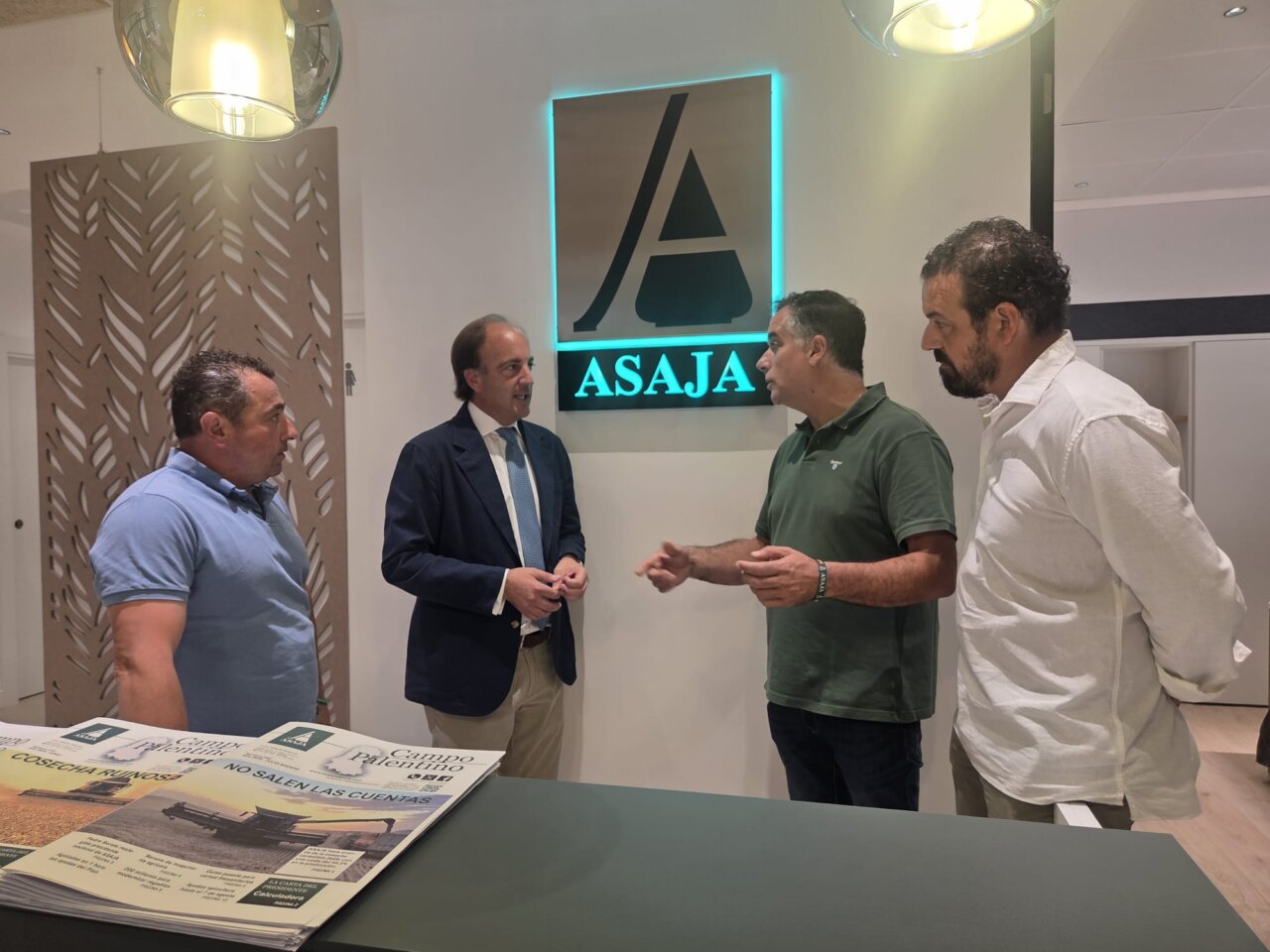 Visita de Joaquín Antonio Pino a ASAJA en Palencia
