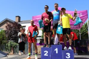 Ganadores de la 29 Carrera Popular de la Avenida de Madrid en el podio