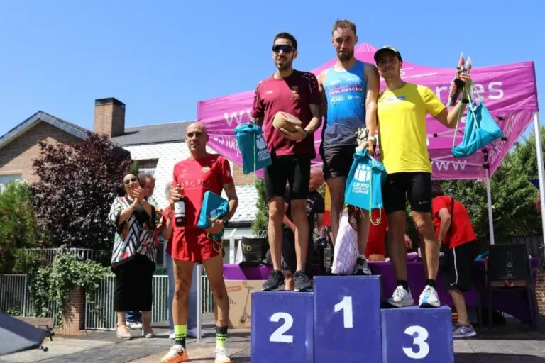 Ganadores de la 29 Carrera Popular de la Avenida de Madrid en el podio