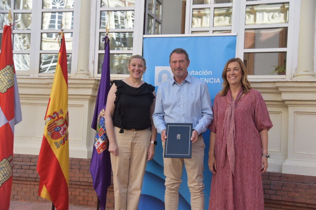 Firma de convenio para rehabilitación de viviendas en Palencia