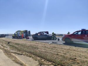 Accidente de tráfico en la A-67 con vehículos de emergencia