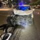 Vehículo dañado tras un accidente en la avenida Simón Nieto de Palencia
