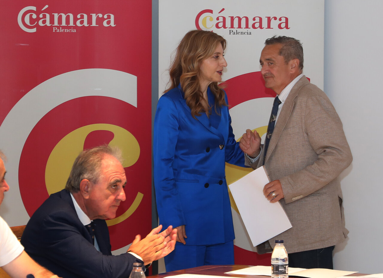 Conrado Merino en la Cámara de Comercio de Palencia durante su reelección.