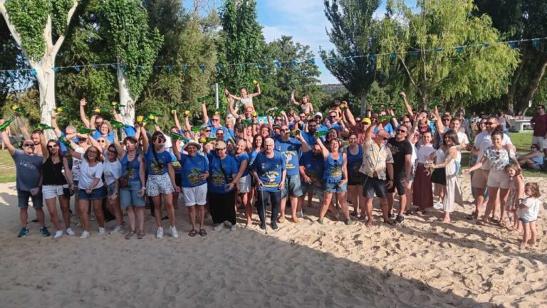 Grupo de personas celebrando en la Fiesta Asturiana de Husillos