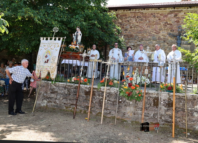 Celebración de la fiesta del Carmen en Barruelo con procesión y tradición