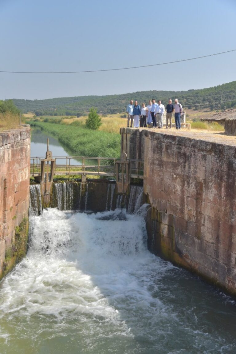 Más accesible, sostenible y conectado: así mejora el Canal de Castilla a su paso por Alar del Rey, Melgar de Fernamental y Husillos