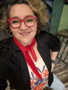 Retrato de Naide Nóbrega, periodista y guía de turismo en Palencia.