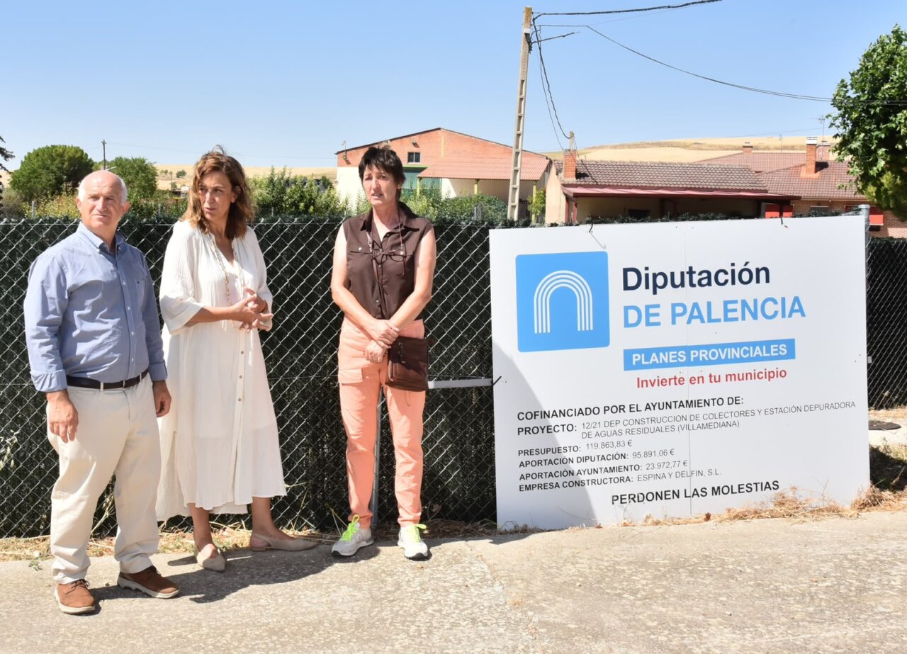 Visita de autoridades en Villamediana para mejorar el agua potable