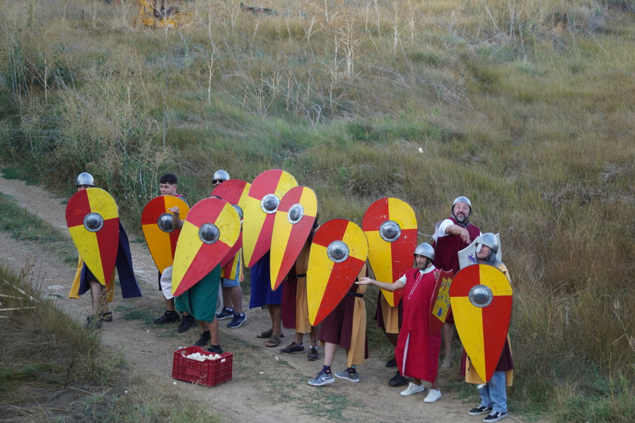 Participantes en la batalla nabal con escudos en Monzón de Campos