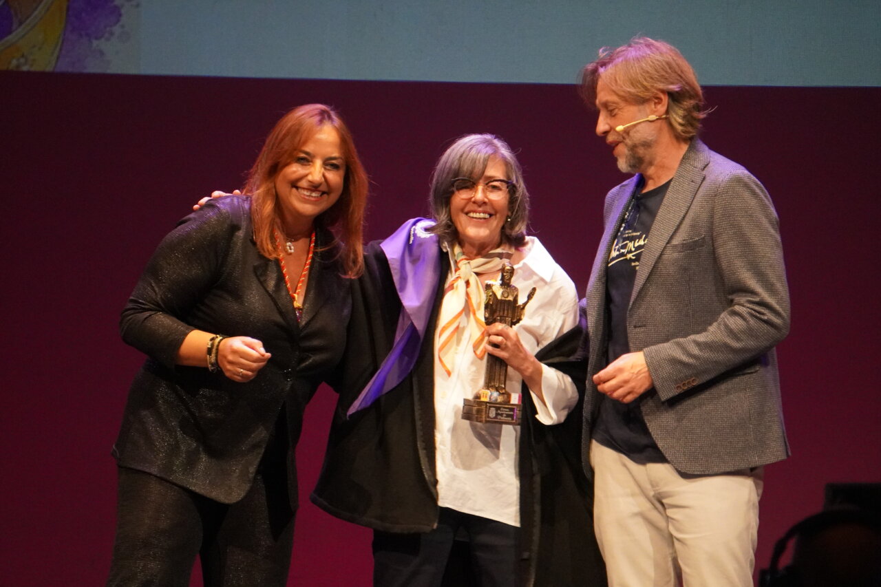 Momento del pregón literario en el Teatro Principal de Palencia