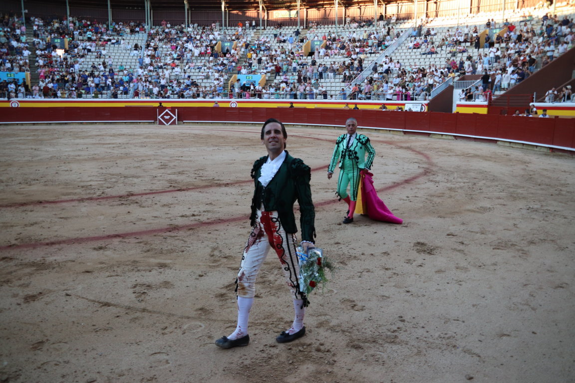 Diego Urdiales y Juan Ortega tras una corrida en la plaza de toros