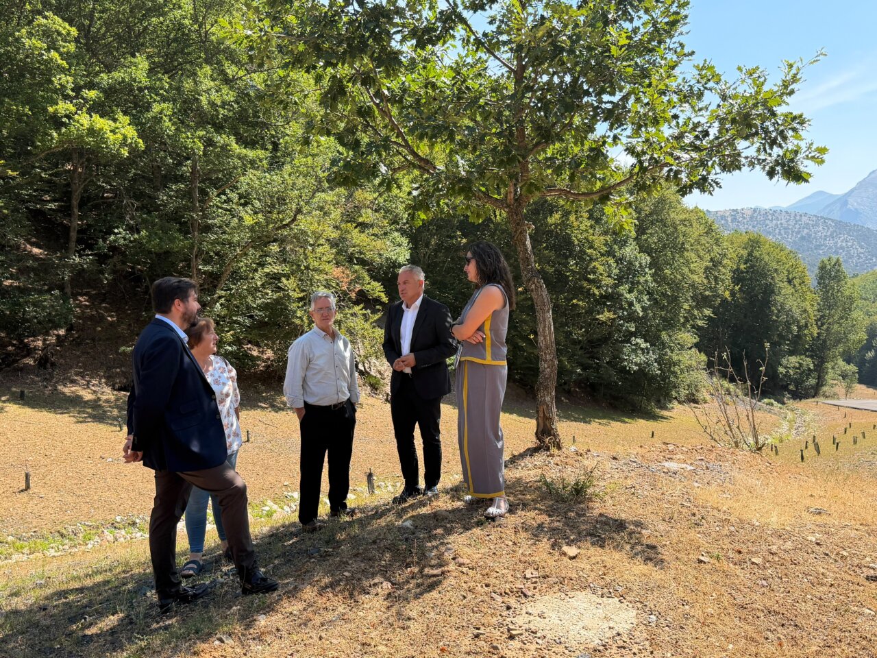 Reunión sobre renaturalización de antiguas minas en Velilla del Río Carrión