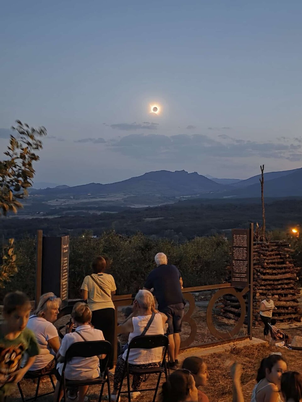 El eclipse, desde Orbó